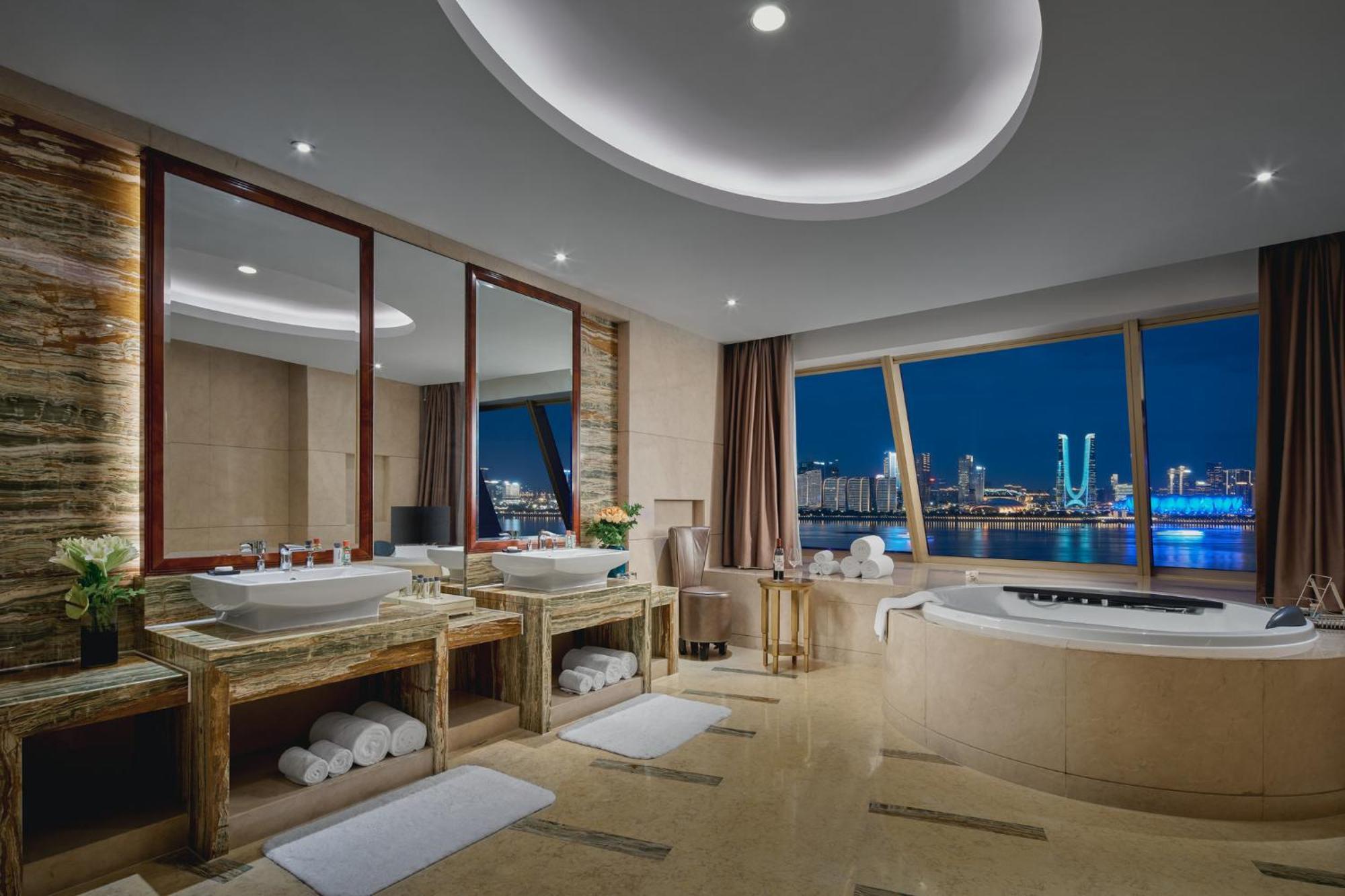 Intercontinental Hangzhou Icc By Ihg Exterior photo